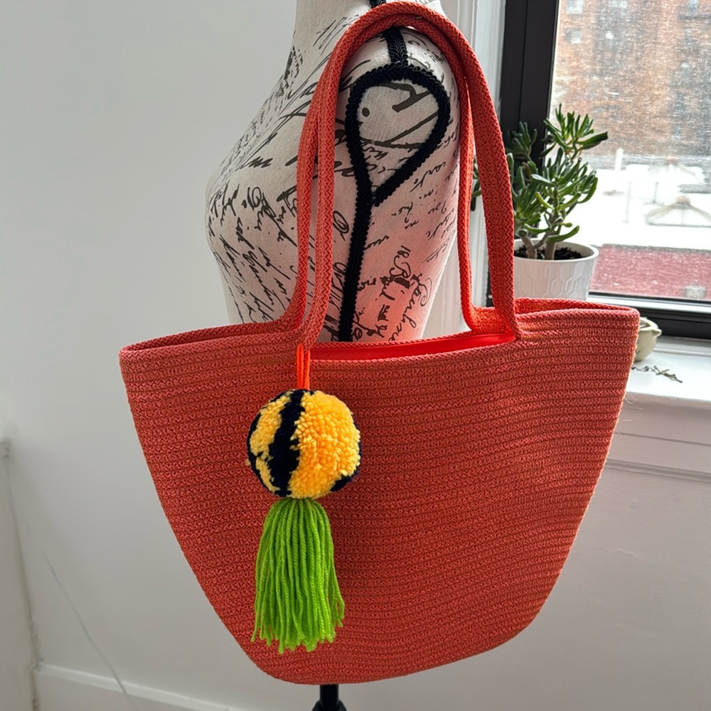 New, beach tote